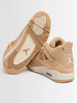 Air Jordan 4 Retro sneakers