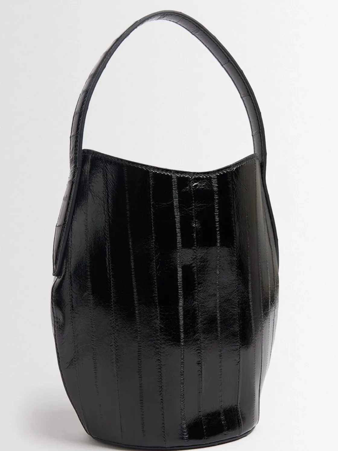 Borsa mini Belted Bucket in pelle di anguilla