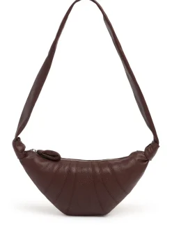 Borsa piccola Croissant in pelle martellata