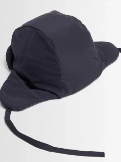 Cappello in poly imbottito con lacci