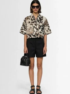 Cropped shirt