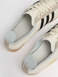 Japan sneakers