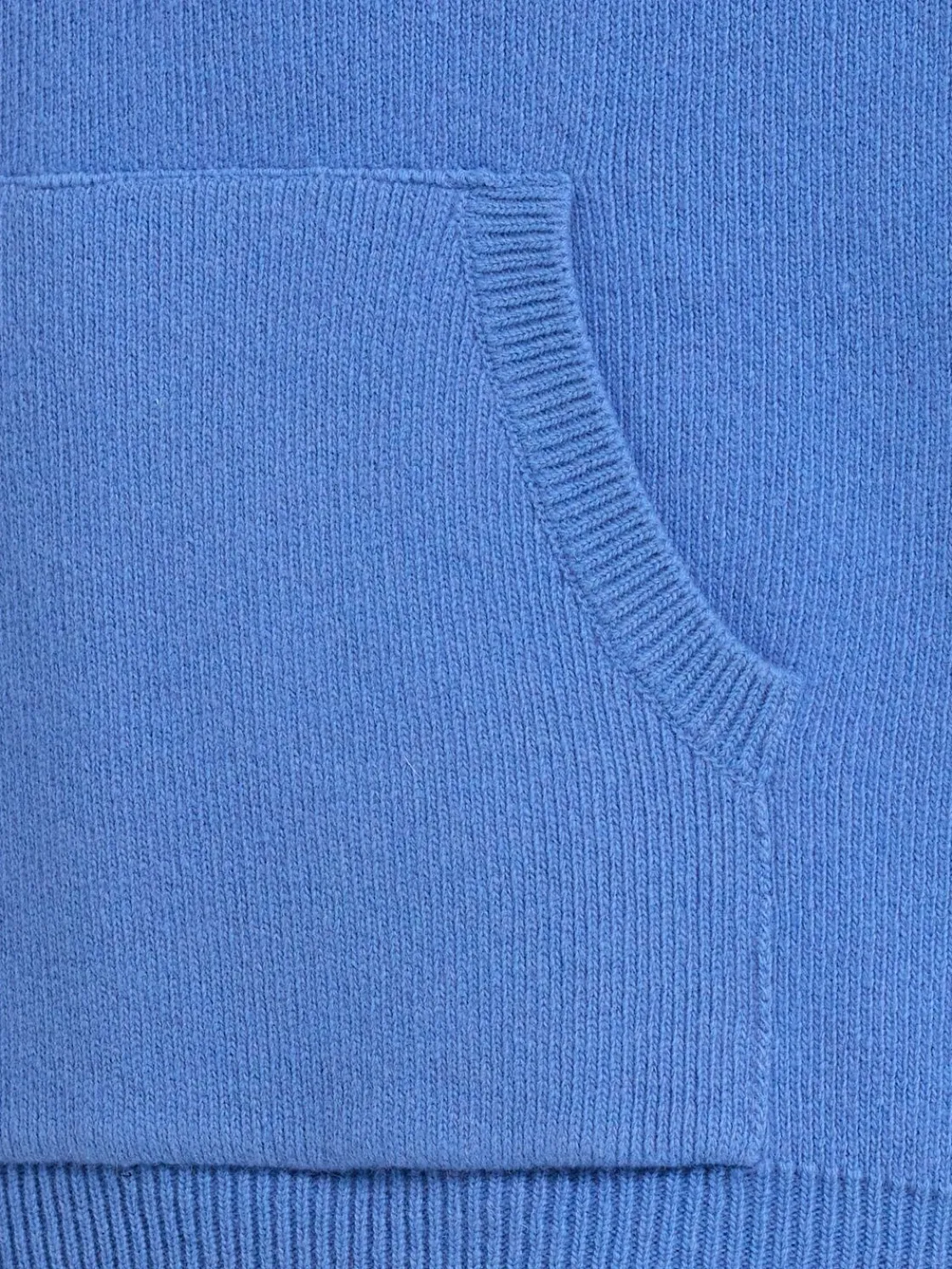 Maglia in misto lana con cappuccio