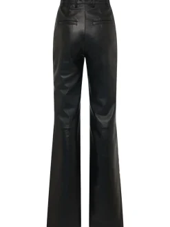 Pantaloni svasati in pelle