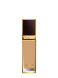 Shade & Illuminate Soft Foundation SPF50