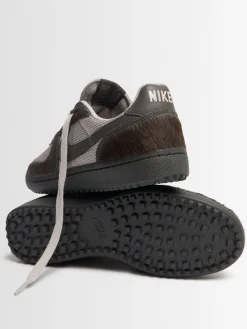 Sneakers Field General