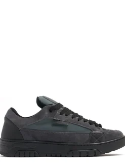 Sneakers Model 1 CUT
