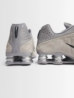 Sneakers Shox R4