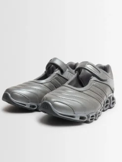 Sneakers Taqwa Bint Ali Megaride