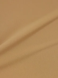Vestito con scollo squadrato