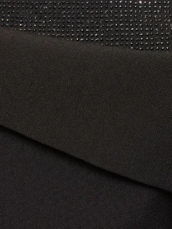 Vestito in crêpe con decorazioni