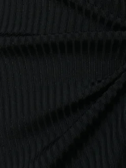 Vestito in maglia di raso con schiena aperta