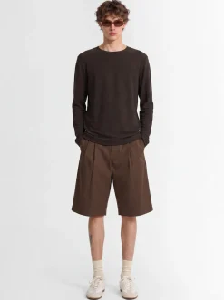 Wide Bermuda pants